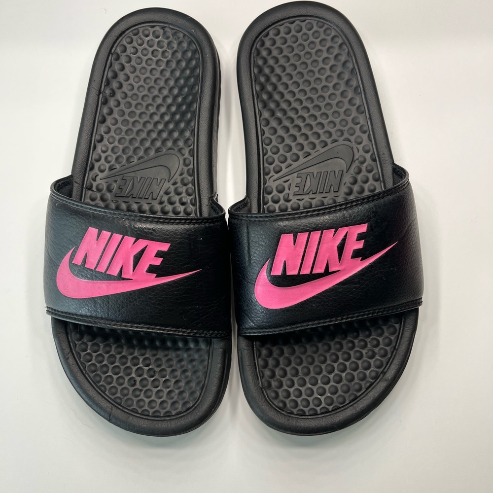 Pinks and Black Nike Slides !!